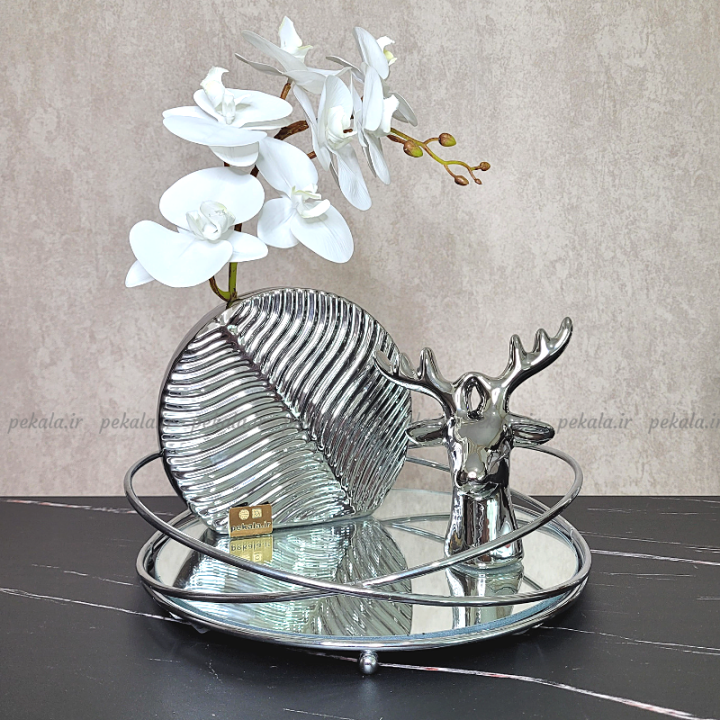 گلدان برگ گرد نقره ای